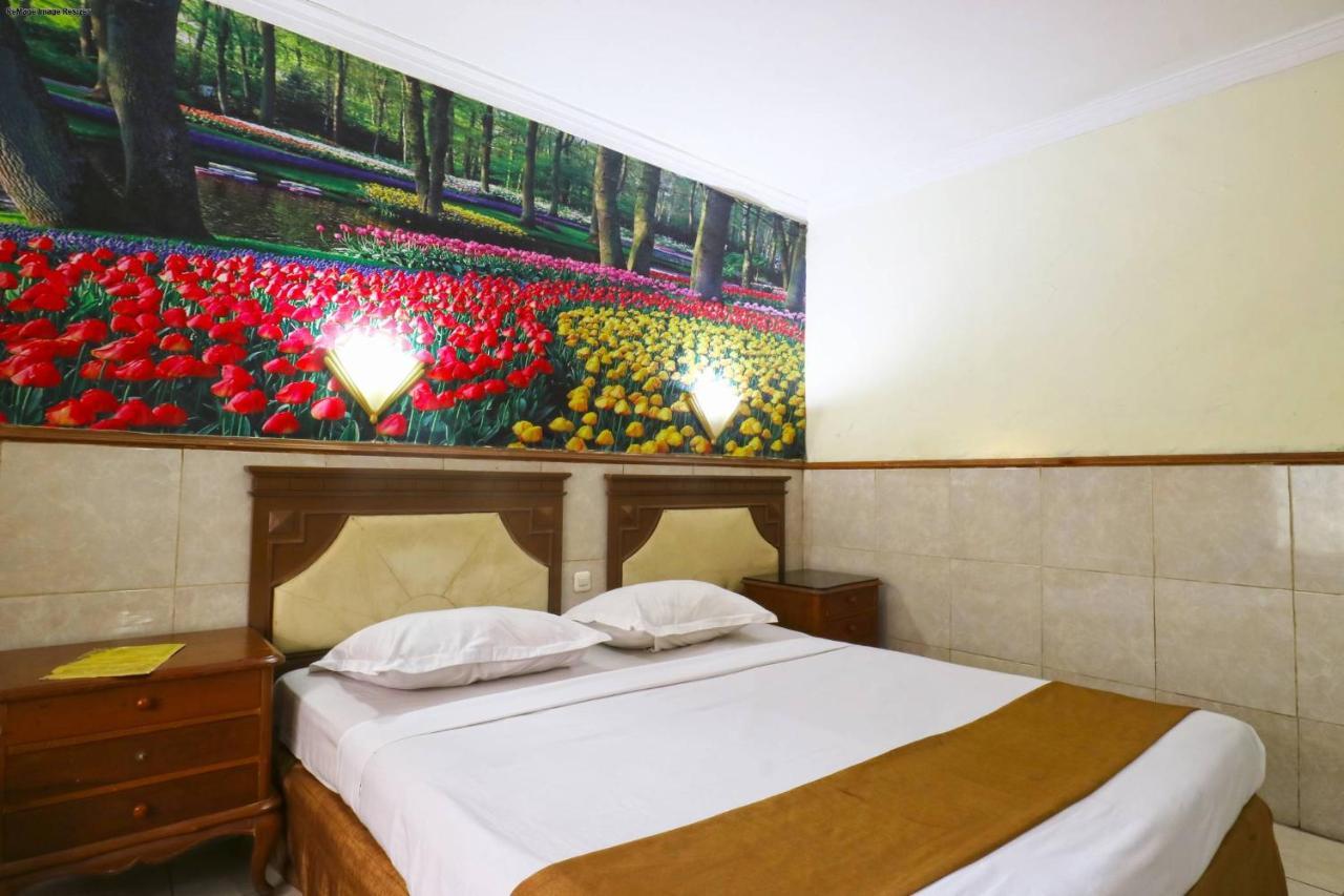 Hotel Tanjung Sorabaya Extérieur photo