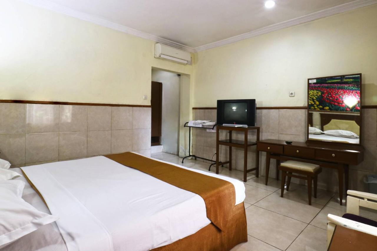 Hotel Tanjung Sorabaya Extérieur photo